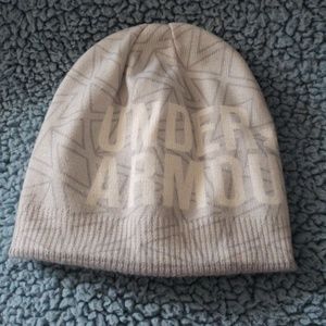 Girls Under Armour beanie